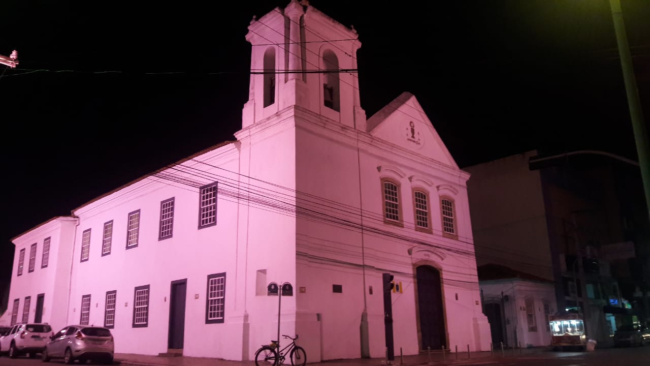 Cabo Frio terá iluminação especial durante o “Outubro Rosa”