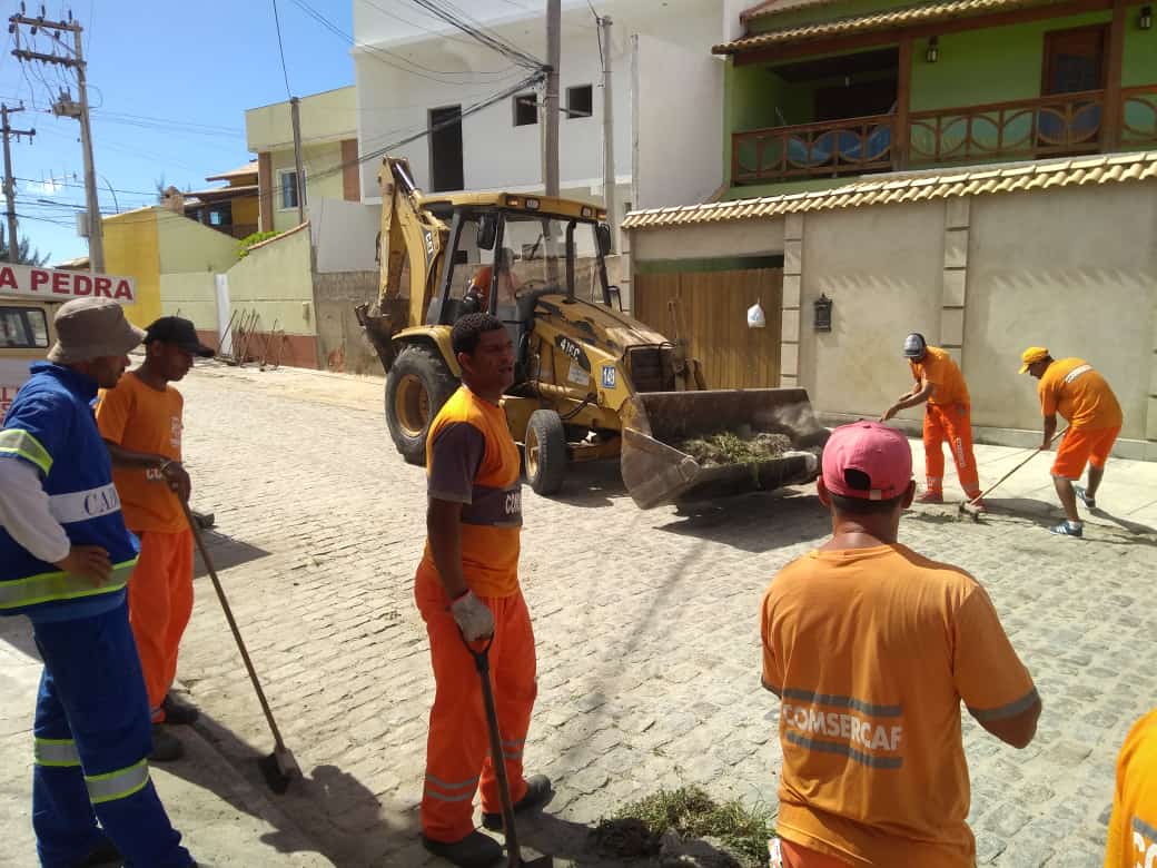 Manoel Corrêa recebe mutirão de limpeza da Comsercaf