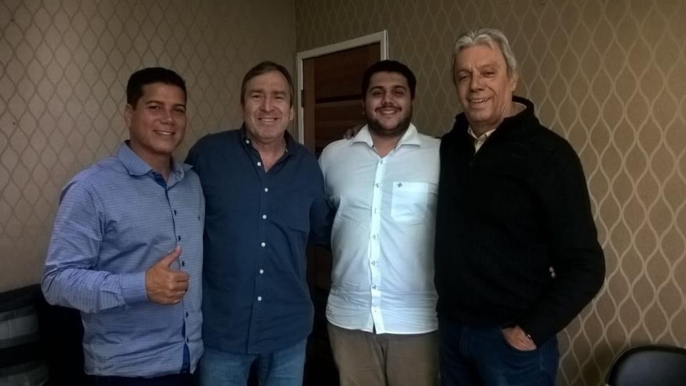 Prefeito, Dr. Adriano Moreno, se reúne com representantes da Comsercaf