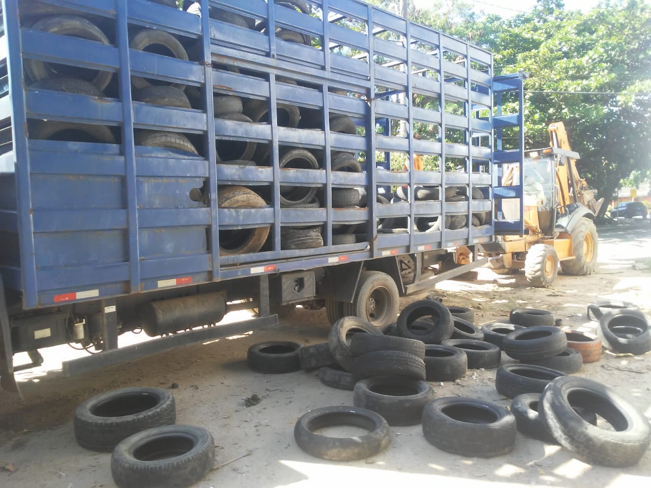 Prefeitura destina 4 toneladas de pneus para reciclagem