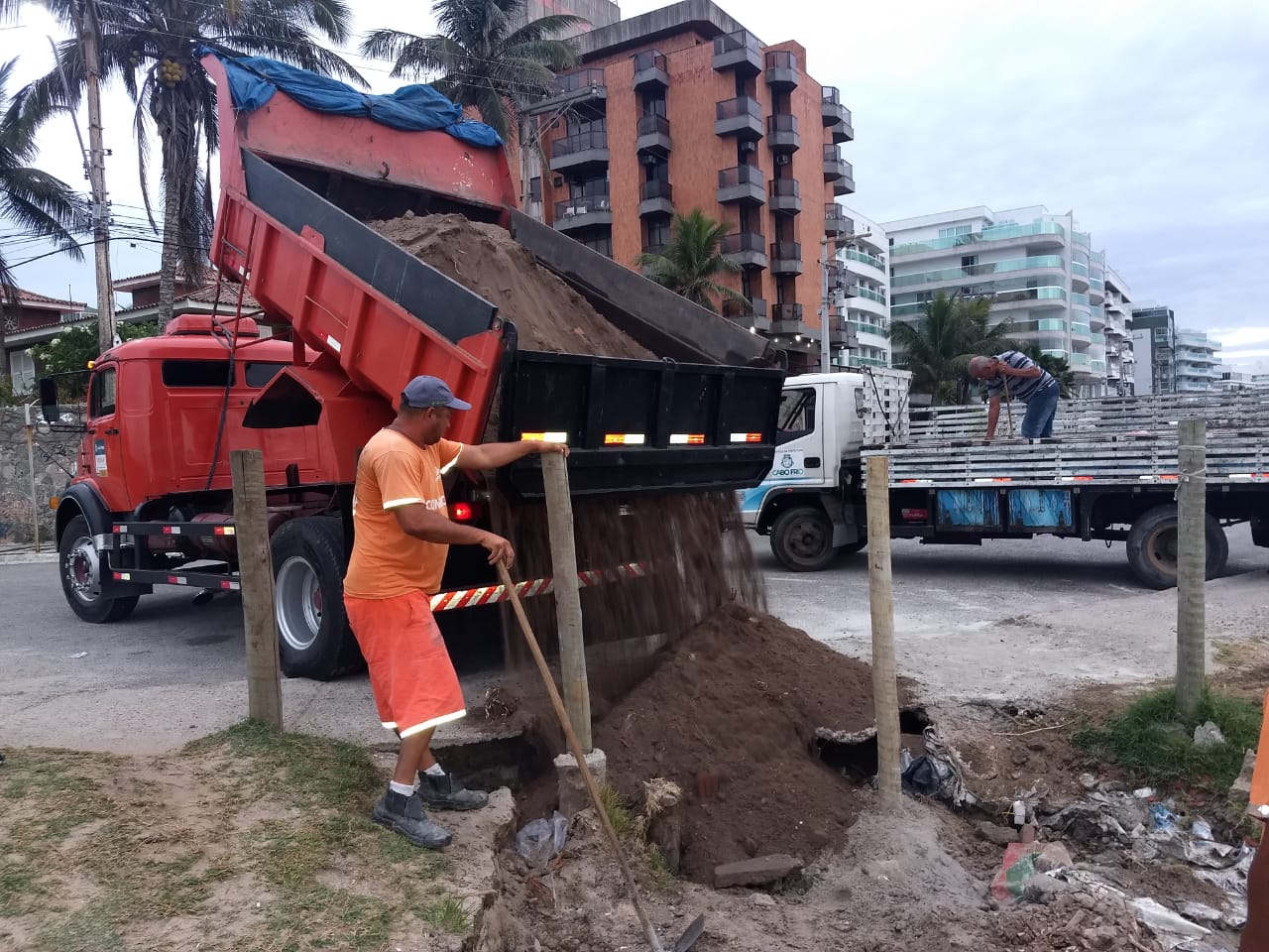 Prefeitura bloqueia acessos à Praia do Forte