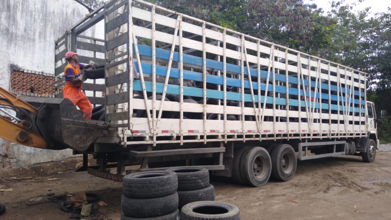 Comsercaf destina 9 toneladas de pneus para reciclagem