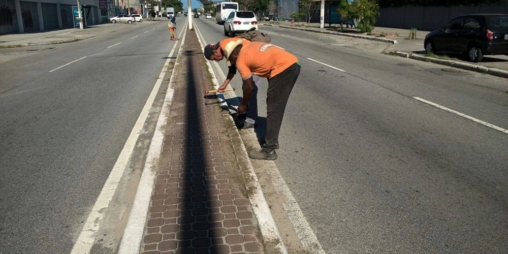 Comsercaf realiza manutenção em avenidas de Cabo Frio nesta segunda (13)