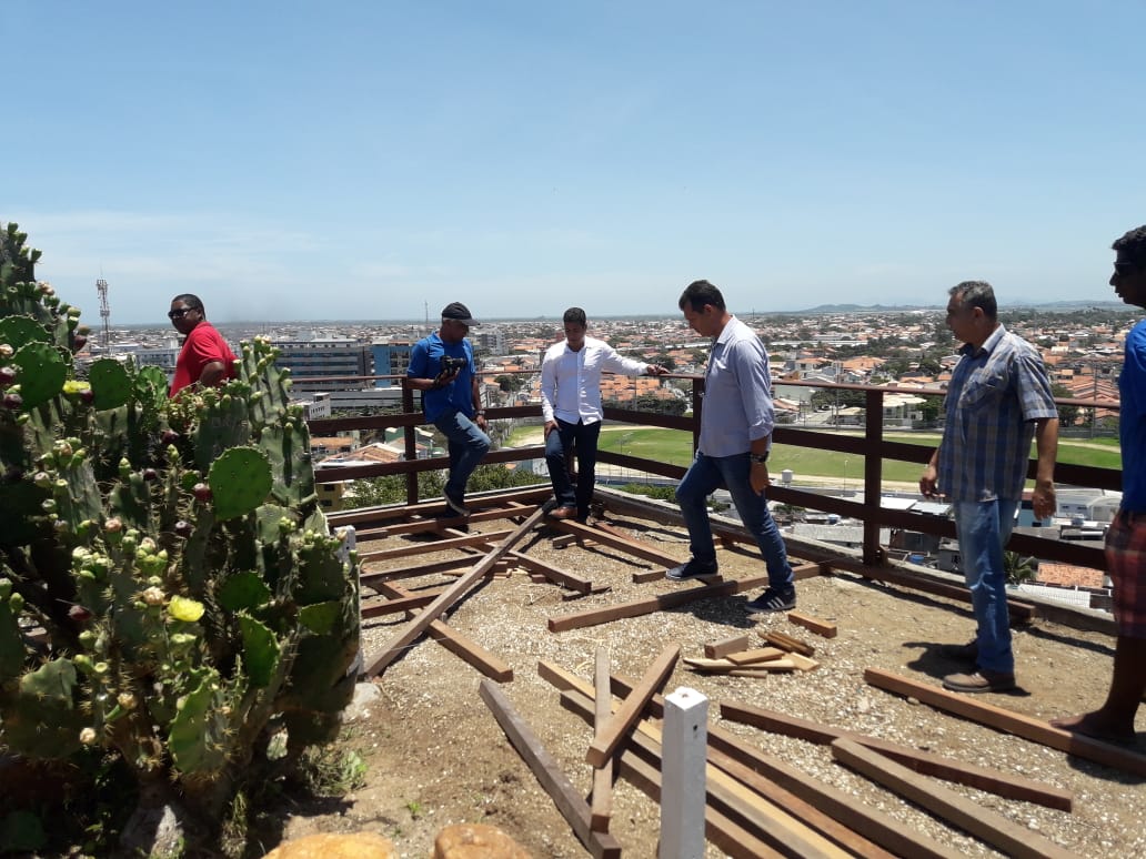 Presidente da Comsercaf acompanha o andamento das obras de revitalização nesta quarta-feira (14)