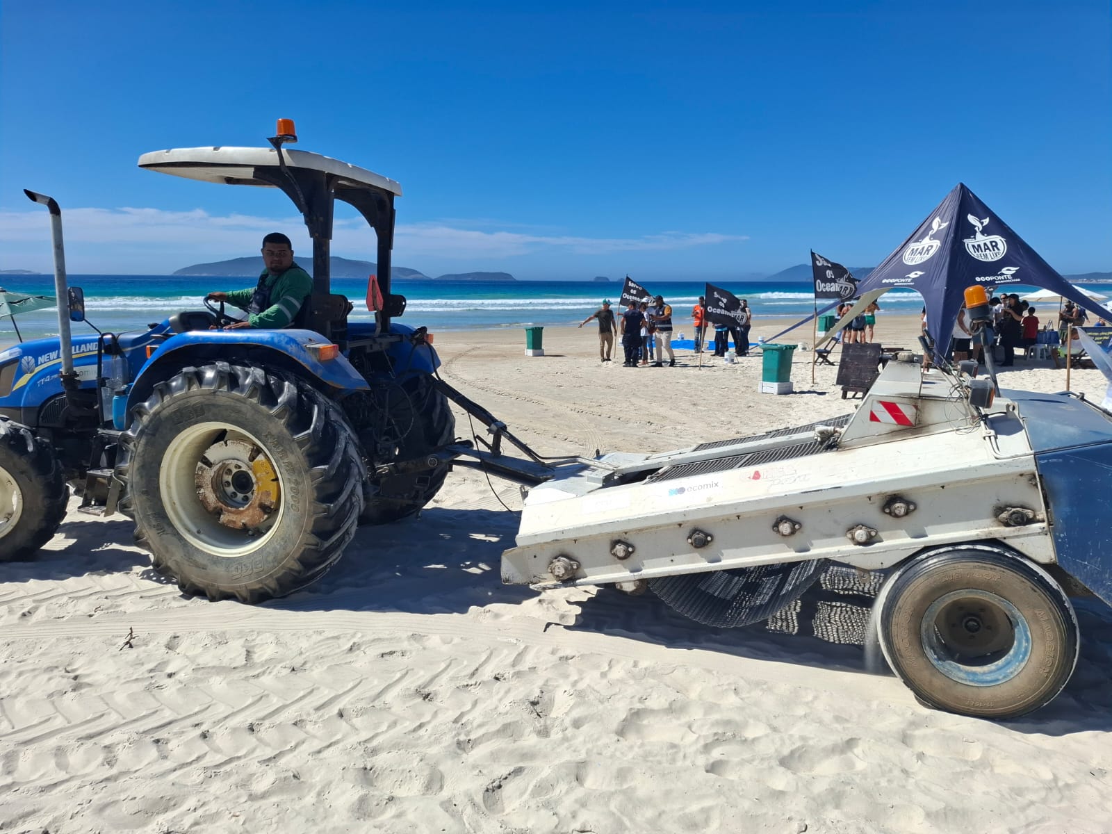 Mutirão de Ordenamento na Praia da Kalunga / Pontal do Peró