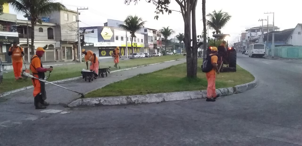 Comsercaf realiza limpeza em diversos bairros de Cabo Frio