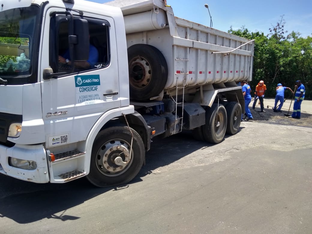 Prefeitura de Cabo Frio inicia operação tapa-buracos