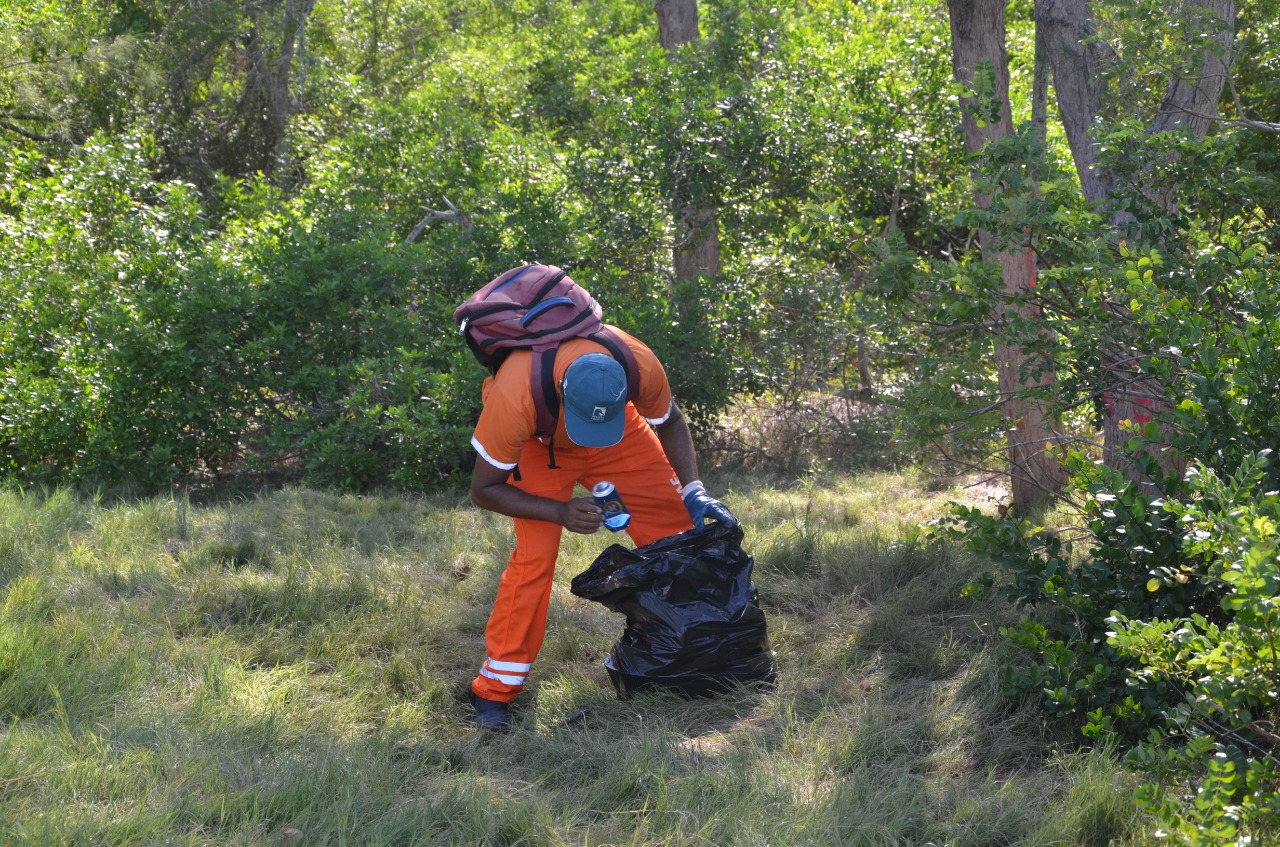 Comsercaf recolhe mais de mil toneladas de lixo durante fim de semana prolongado