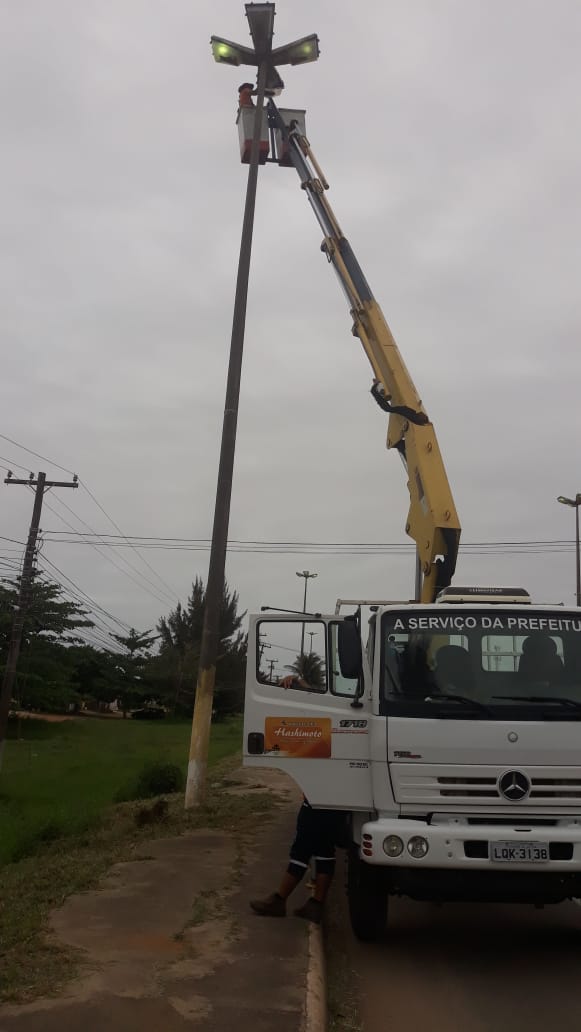 Prefeitura trabalha na manutenção da iluminação pública em Tamoios