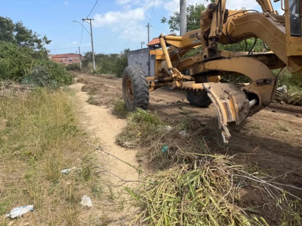 Colinas do Peró, em Cabo Frio, recebe mutirão de limpeza e manutenção da Prefeitura